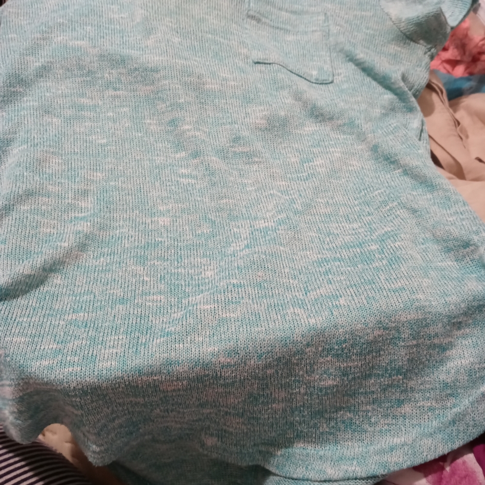 Aqua girls large shirt